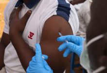 Photo of COVID ‘vaccine hoarding’ putting Africa at risk: WHO
