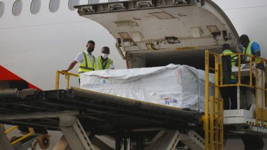 Photo of Ghana receives first historic shipment of COVID-19 vaccinations from international COVAX facility